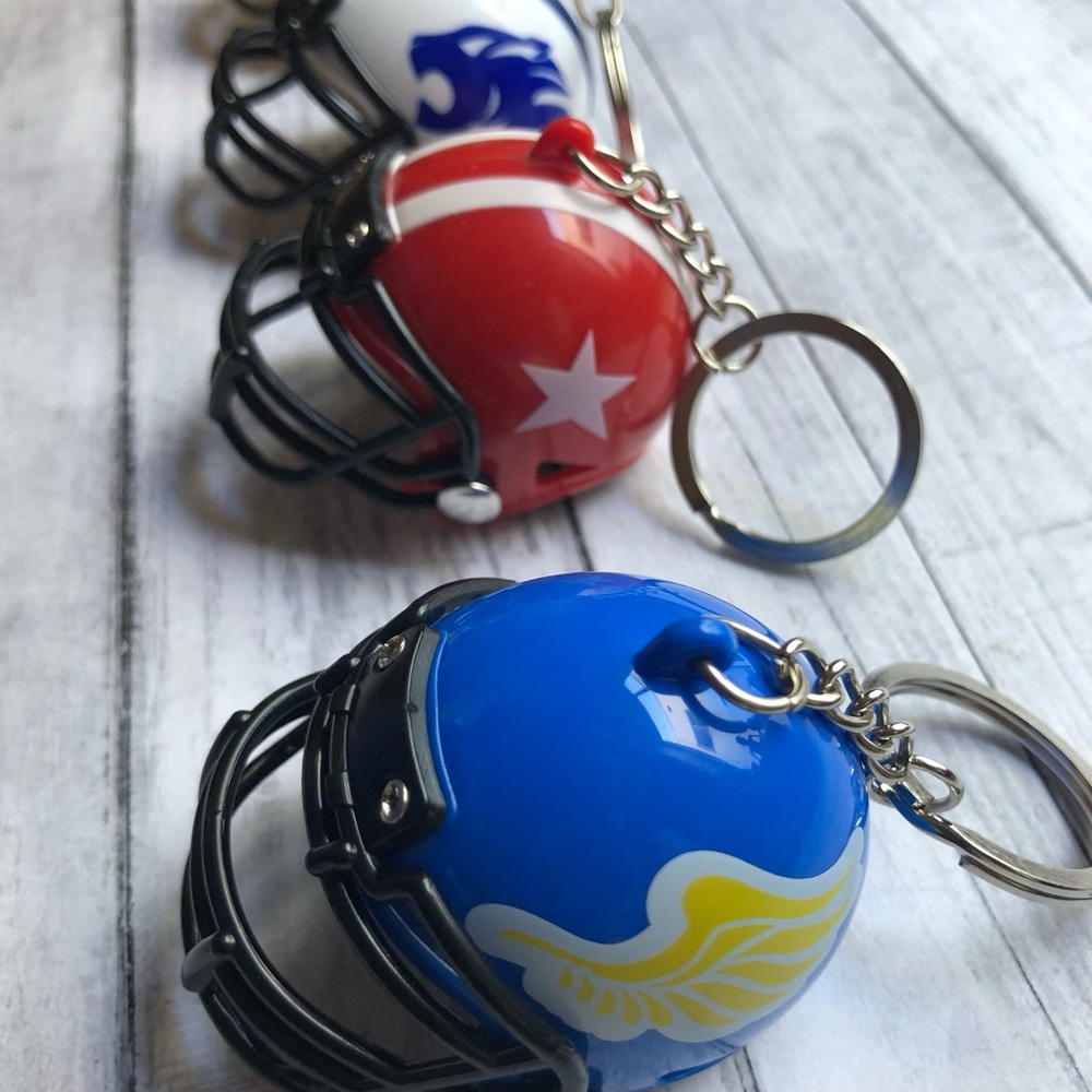 NFL Mini Helmet Keychains Set - Picture 3 of 8